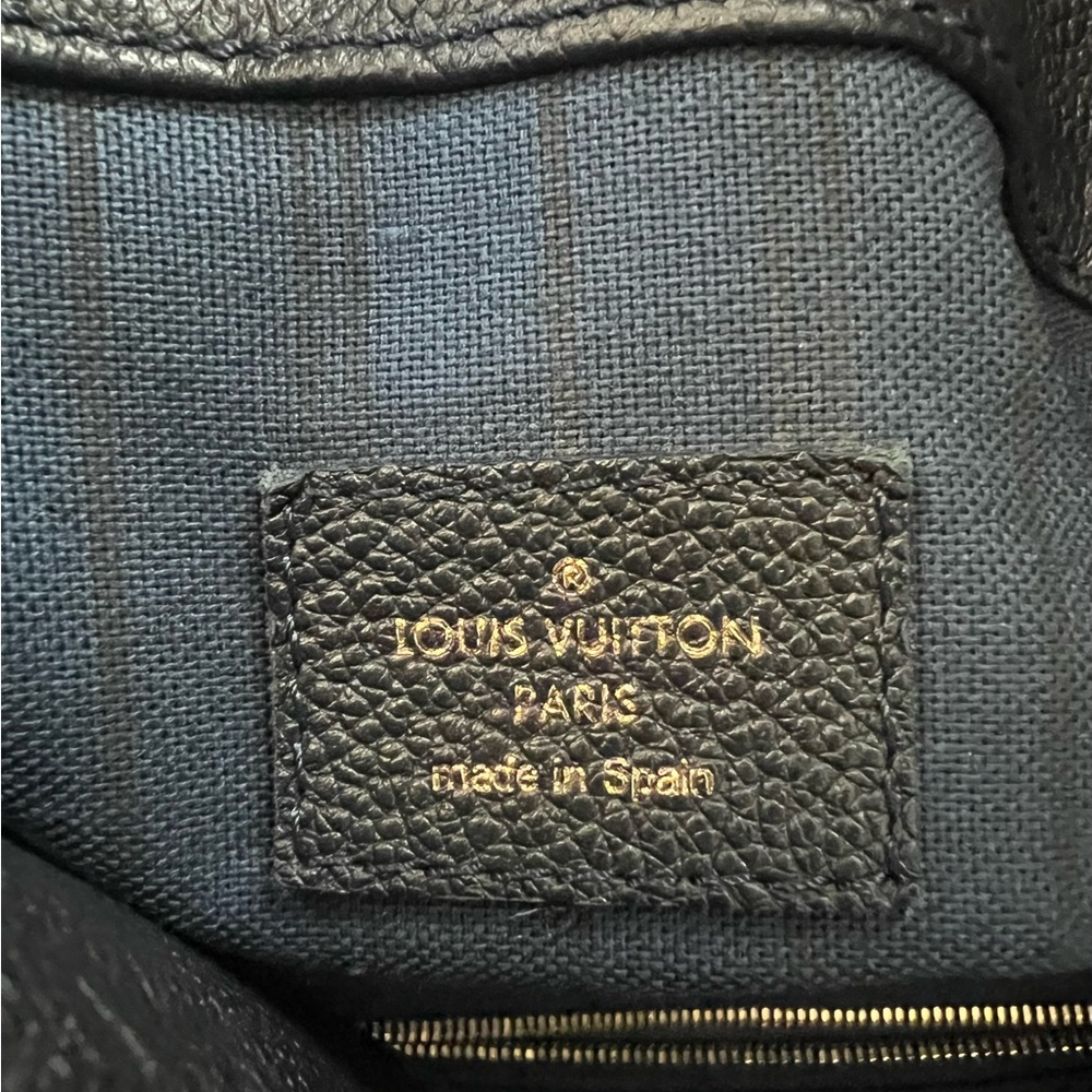 SOLD-Authentic Louis Vuitton Artsy MM Mng Empreinte Infini (Navy) - Picture 3 of 16